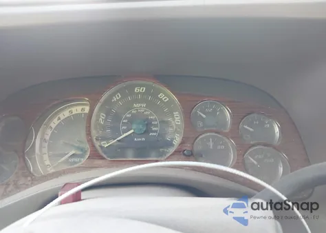 2002 Cadillac Escalade Ext Standard z USA, uszkodzony, nr VIN 3GYEK63N82G251738